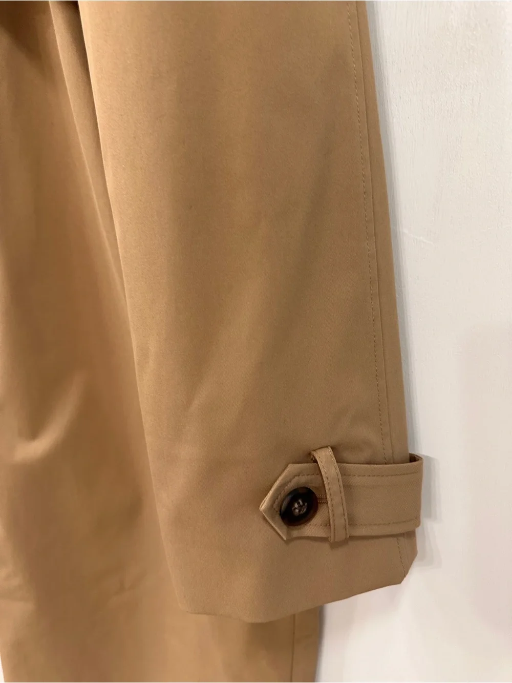 NWT J.Ferrar Men’s XXL Trench Coat Tan Double Breasted Epaulet Shoulders Classic